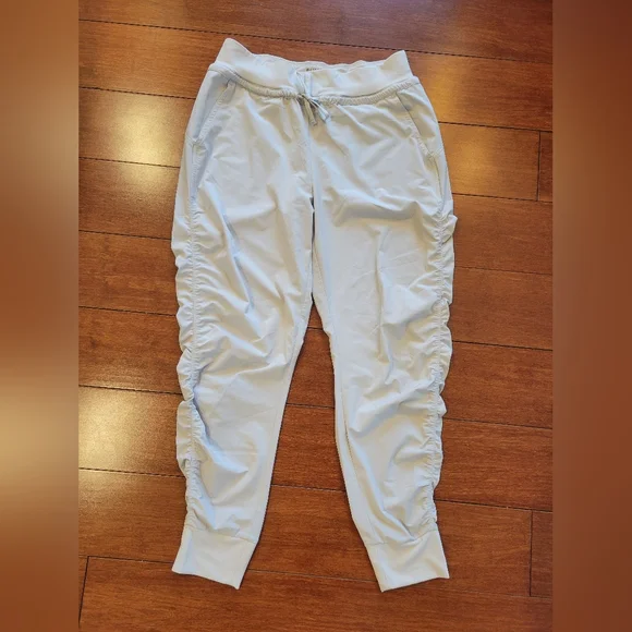 Athleta “Attitude" pant - Size 2 - Picture 1 of 3